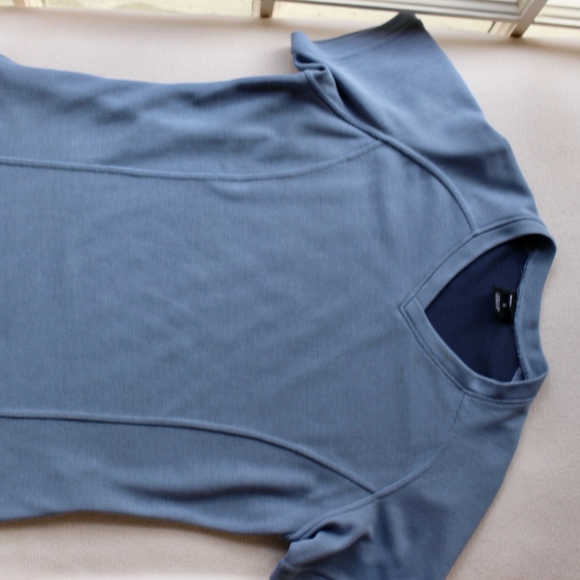 Mountain Hardwear Short Sleeve Shirt - Picture 3 of 8